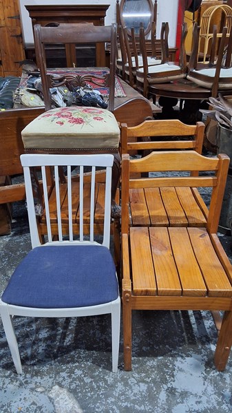 Lot 360 - CHAIRS