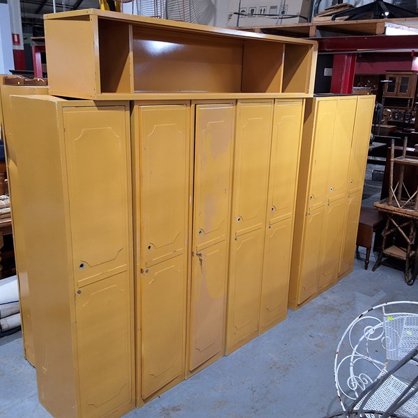Lot 288 - SCHOOL LOCKERS