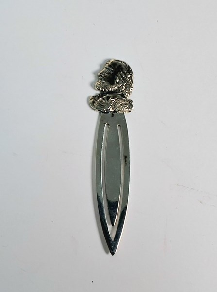 Lot 1047 - SILVER BOOKMARK