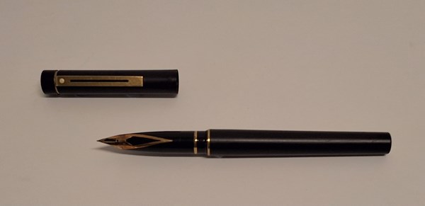 Lot 1033 - FOUNTAIN PEN