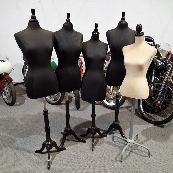 Lot 351 - MANNEQUINS