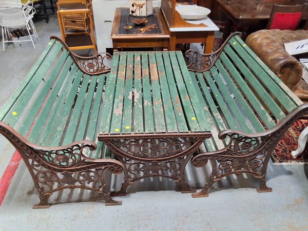 Lot 391 - OUTDOOR SET