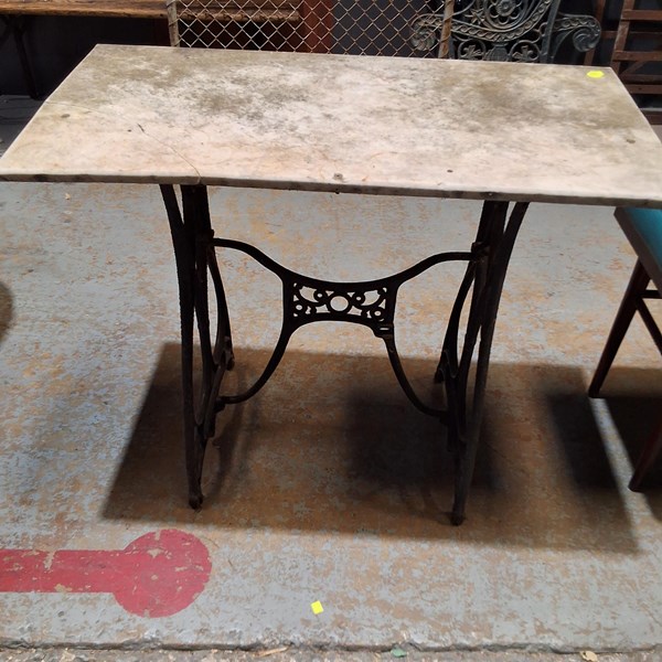 Lot 471 - GARDEN TABLE