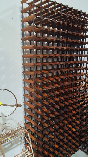 Lot 68 - WINE RACK