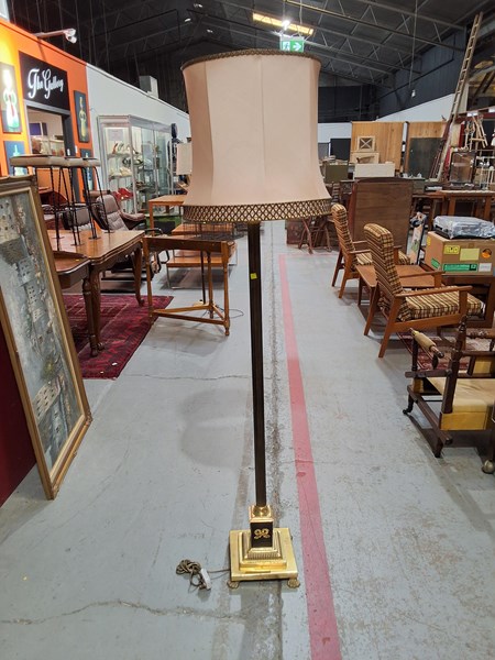 Lot 318 - STANDARD LAMP