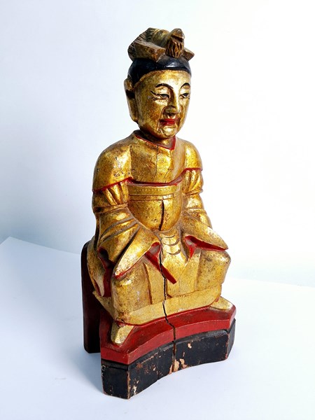 Lot 1179 - SEATED CHINESE RELIGIOUS FIGURE
