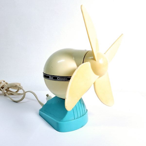 Lot 1277 - TABLE FAN