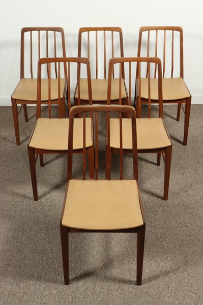 Lot 124 - DINING CHAIRS