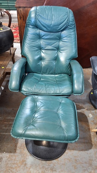 Lot 367 - ARMCHAIR