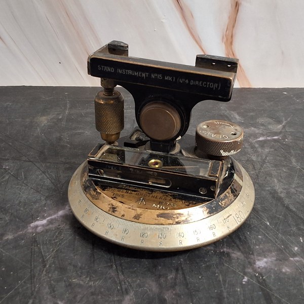 Lot 1271 - TRIPOD HEAD