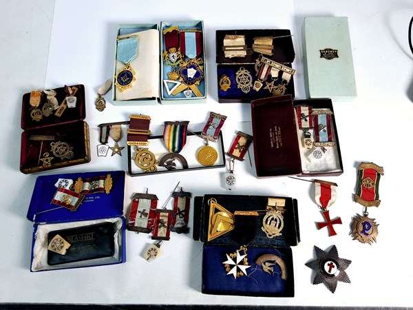 Lot 1067 - LODGE MEDALS