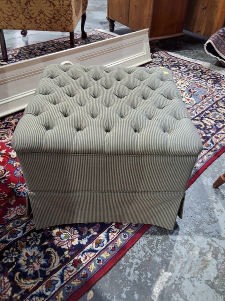 Lot 81 - FOOT STOOL