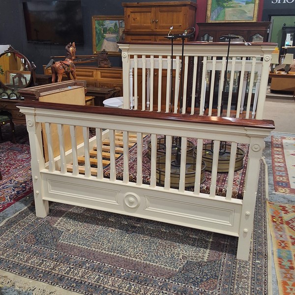 Lot 135 - BED