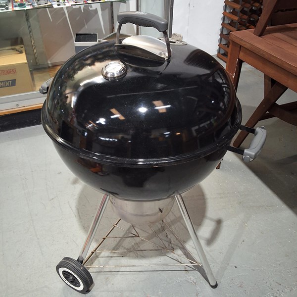 Lot 293 - WEBER BBQ