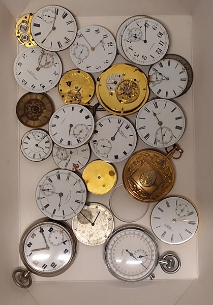 Lot 1040 - WATCH MOVEMENTS