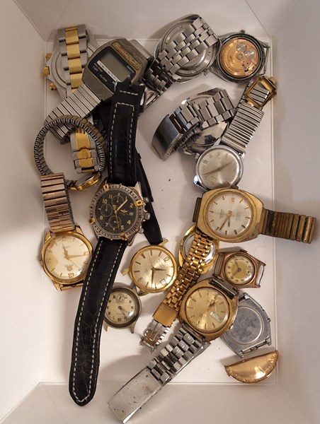 Lot 1044 - WRIST WATCHES