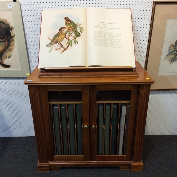 Lot 1093 - LIBRARY CABINET