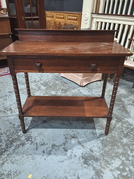 Lot 44 - DUMB WAITER