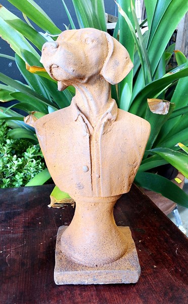 Lot 234 - REGAL HOUND
