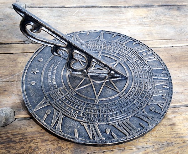 Lot 304 - SUNDIAL