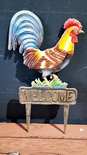 Lot 62 - WELCOME ROOSTER
