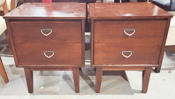 Lot 306 - BEDSIDES