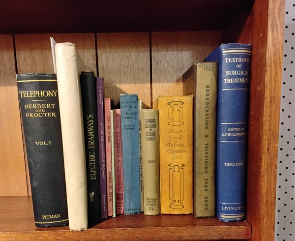 Lot 1298 - REFERENCE BOOKS