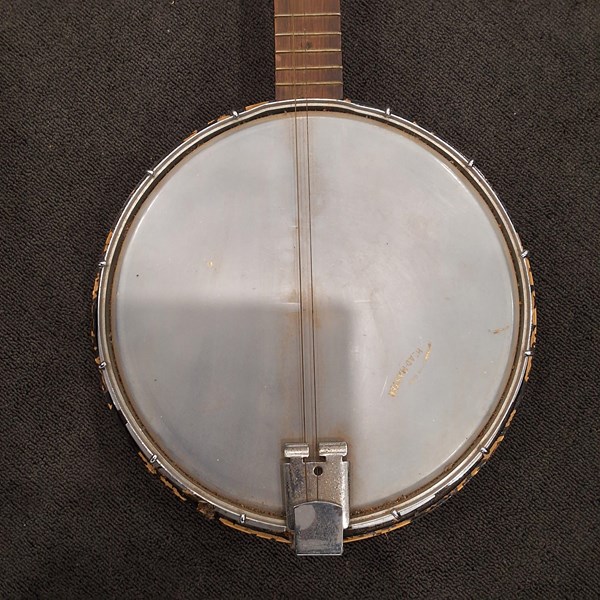 Lot 1215 - BANJO