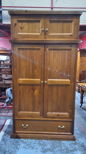 Lot 145 - WARDROBE
