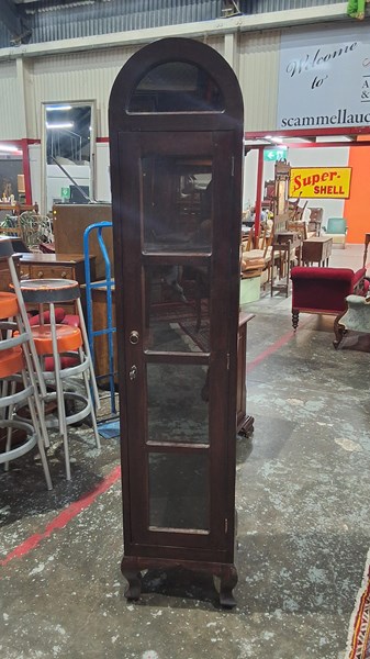 Lot 51 - DISPLAY CABINET