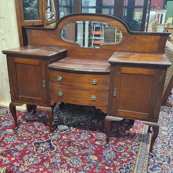 Lot 189 - SIDEBOARD