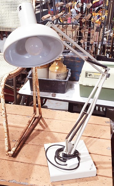 Lot 302 - PLANET LAMP