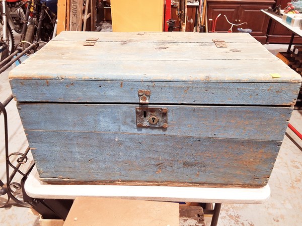 Lot 264 - CHEST OF TOOLS
