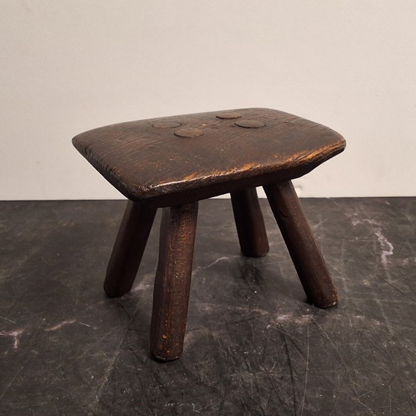Lot 1234 - MILKING STOOL