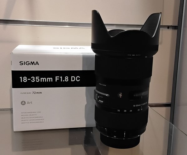 Lot 1238 - SIGMA CAMERA LENS