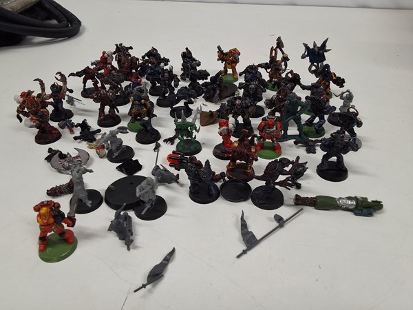 Lot 1275 - WARHAMMER FIGURES