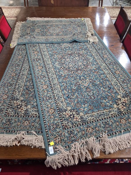 Lot 12 - RUGS