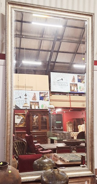 Lot 5 - WALL MIRROR