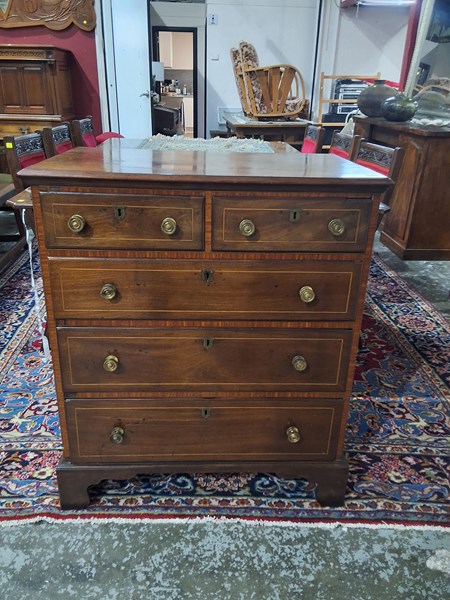 Lot 13 - CHEST OF DRAWERS