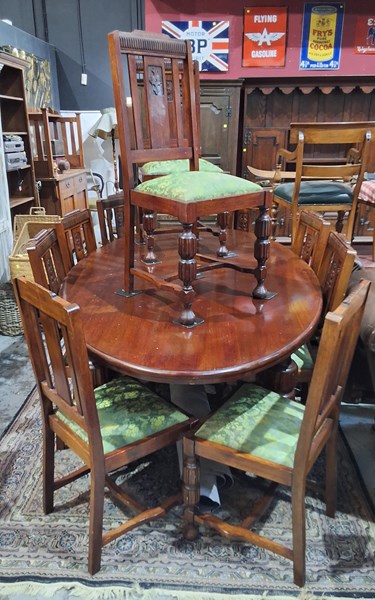 Lot 105 - DINING SUITE