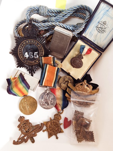Lot 1081 - MILITARIA
