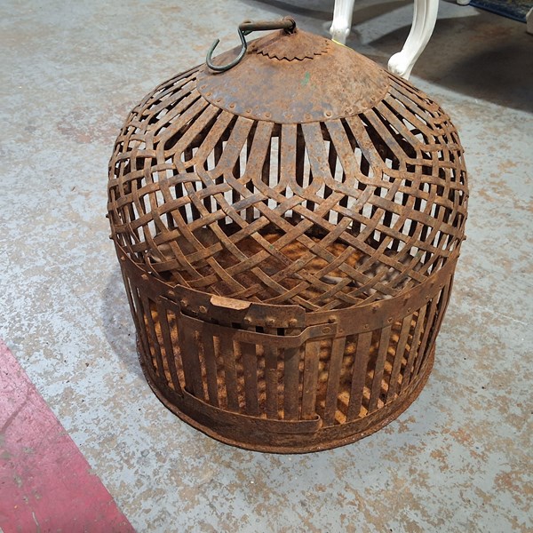 Lot 353 - BIRDCAGE
