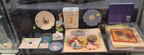 Lot 1153 - PETER RABBIT COLLECTABLES