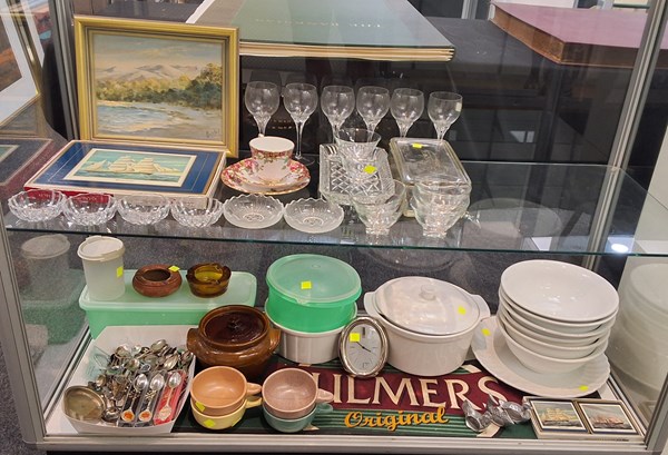 Lot 1346 - HOMEWARES