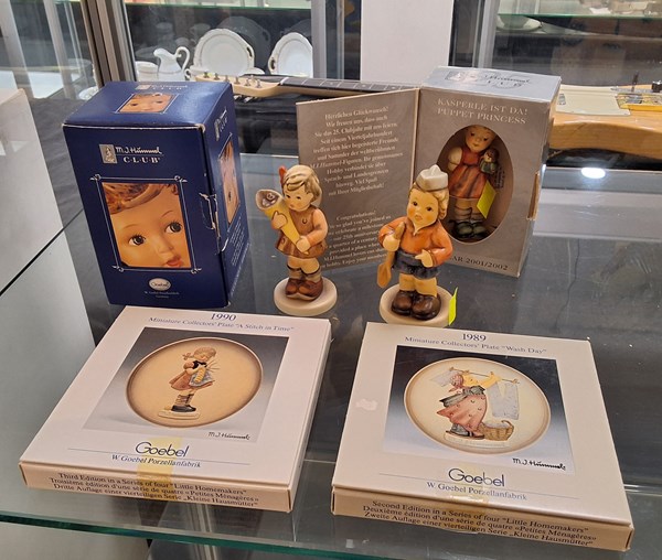 Lot 1155 - HŬMMEL COLLECTABLES