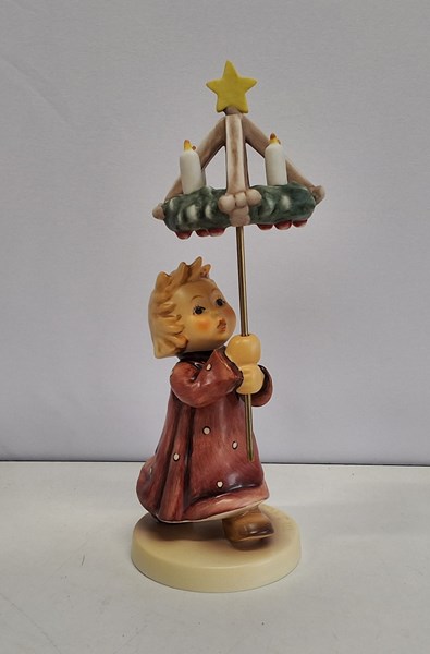Lot 1187 - HŬMMEL FIGURE