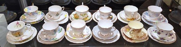 Lot 1194 - TEA SETS