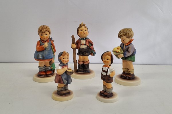 Lot 1133 - HŬMMEL FIGURES
