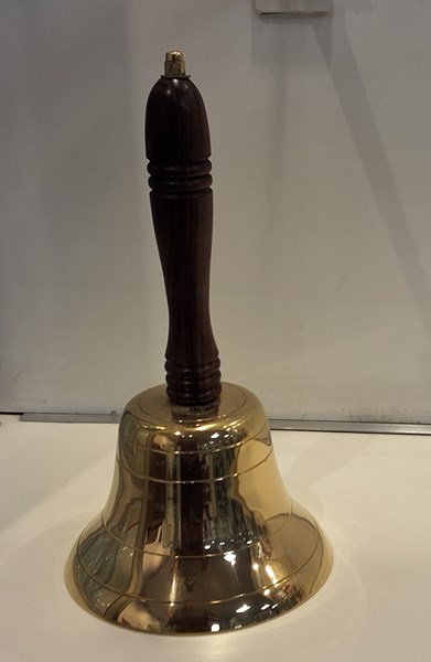 Lot 1200 - BELL