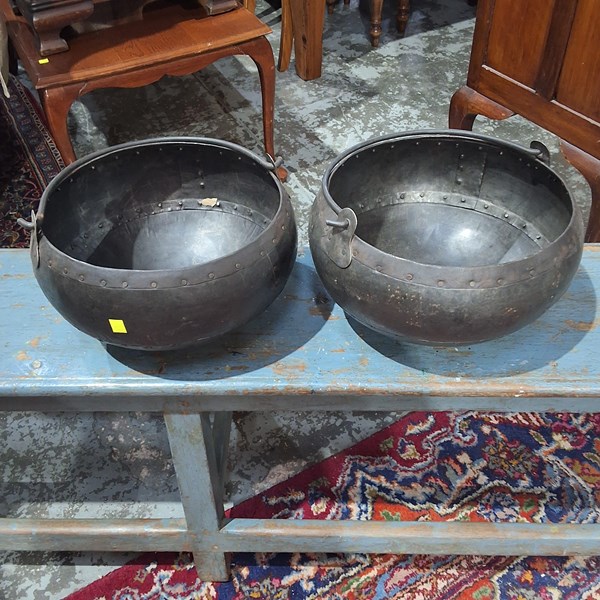 Lot 171 - PLANTERS